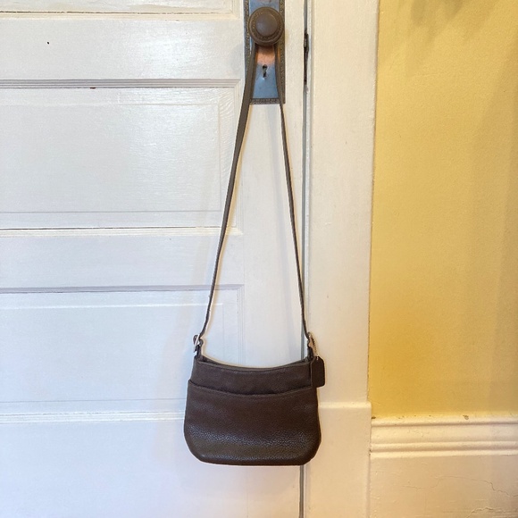 Vintage Coach Hudson Small Zip Bag #6807 Dark Brown Pebbled Leather Crossbody - Picture 16 of 16